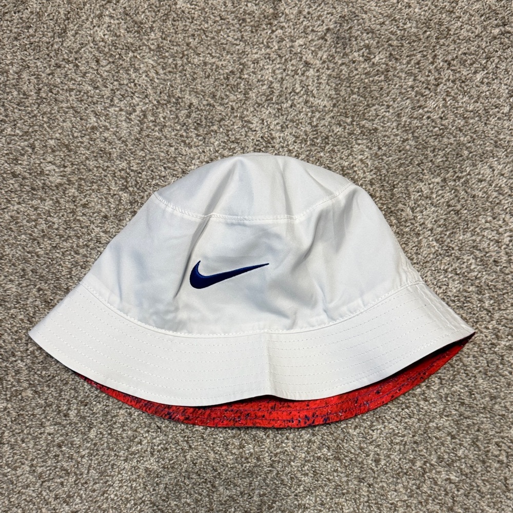 Nike Reversible White and Red Bucket Hat